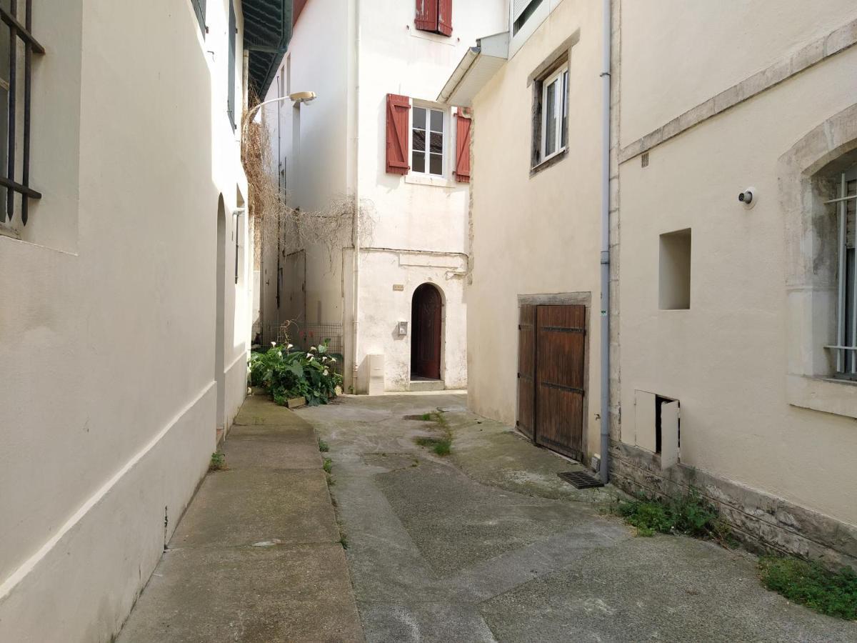 By'Ona Marquisat Au Calme A 2 Pas De L'Adour Apartment Bayonne Bagian luar foto