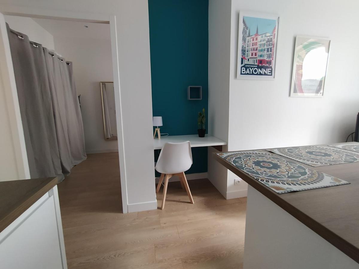 By'Ona Marquisat Au Calme A 2 Pas De L'Adour Apartment Bayonne Bagian luar foto